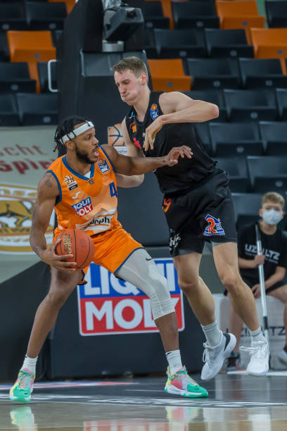 同时也打击 同时也打击