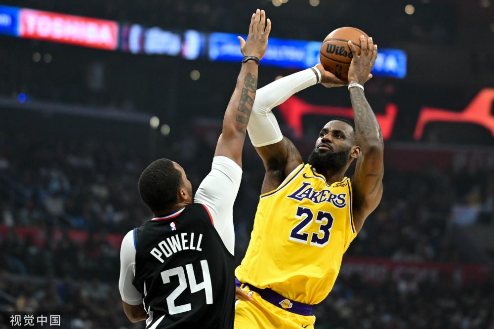 俱乐部的 俱乐部的